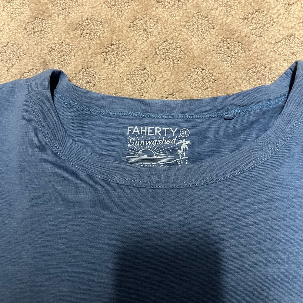 Faherty Sunwashed Blue Crew Neck T-Shirt - Men XL